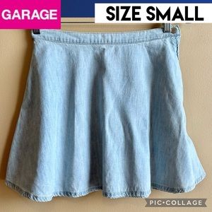 Garage Womens Skirt Light Wash Denim Side Zip 16” Long Lightweight Jean Size S